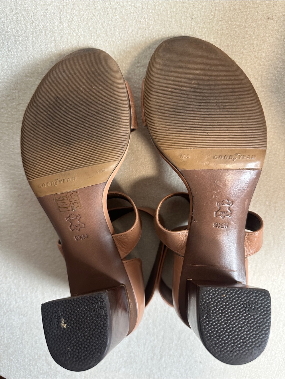 Tory Burch Tabitha Tan Leather Cross-Strap Block Heel Neutral Sandal Gold Accent - Picture 7 of 7